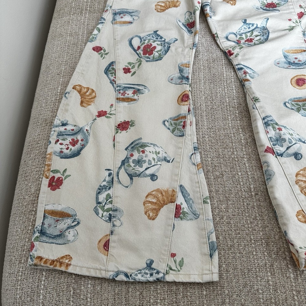 Free People Eden Brunch Jeans Size 26 Printed Barrel Teapot Croissant Sold Out - Picture 5 of 15